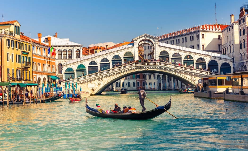 Прекрасная Венеция. Кстати, песня гондольеров – один из самых популярных фольклорных жанров итальянской песни